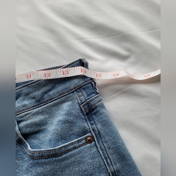 Straight leg Mom Jeans (size 4) - Picture 3 of 8